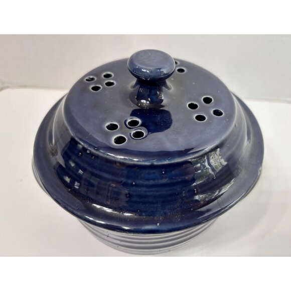 Deep Navy Blue Glazed Stoneware Lidded Bowl Vegetable Steamer Garlic Keeper - Picture 6 of 9